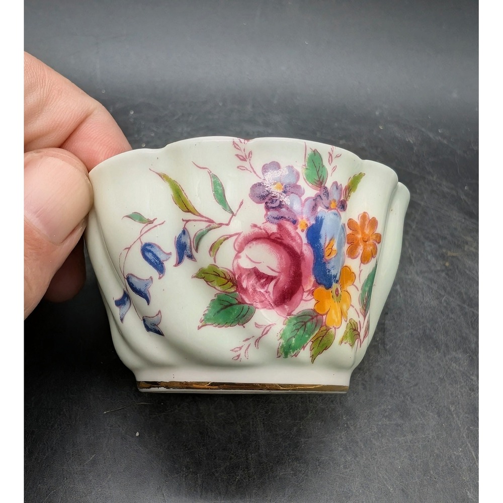 Paragon England Fine Bone China Floral Scalloped Open Sugar Bowl  2"